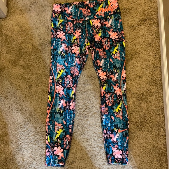 Nike Pants - New Nike Leggings